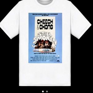 Cheech N’ Chong graphic tee. 🍃
